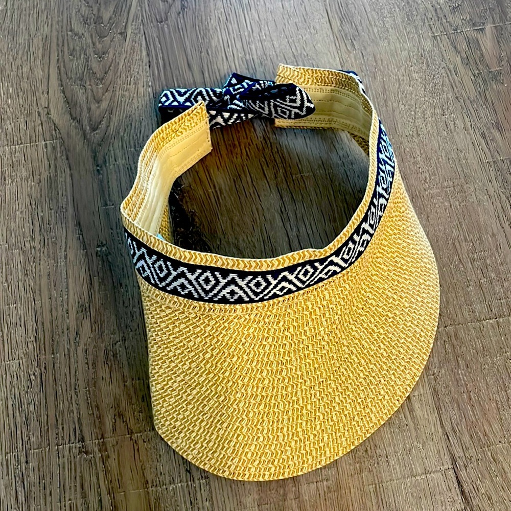 Sea & Grass wicker beach visor